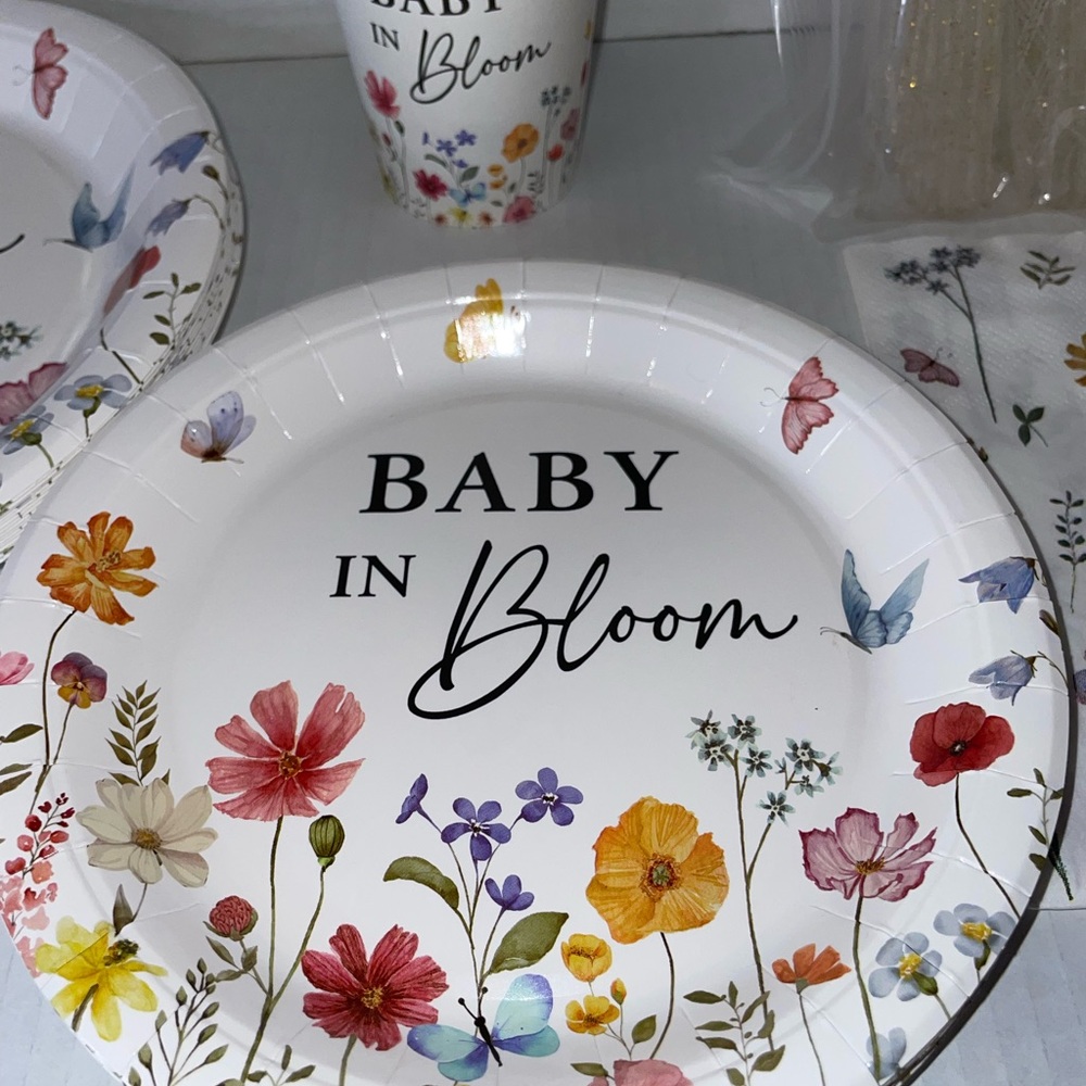 Baby in Bloom Baby Shower Set Plates Napkins Cups Utensils Invites Advice Cards